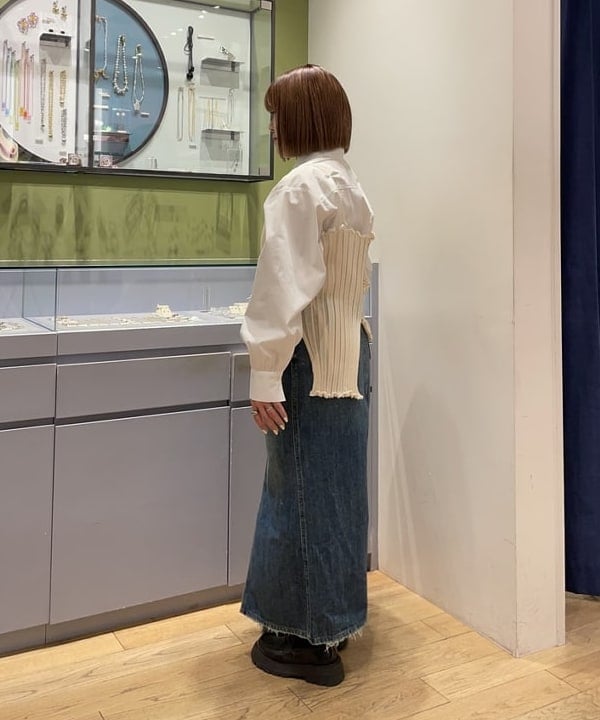chikaさんの「BEAMS WOMEN｜ドロスト クロップド シャツ」を使ったコーディネート