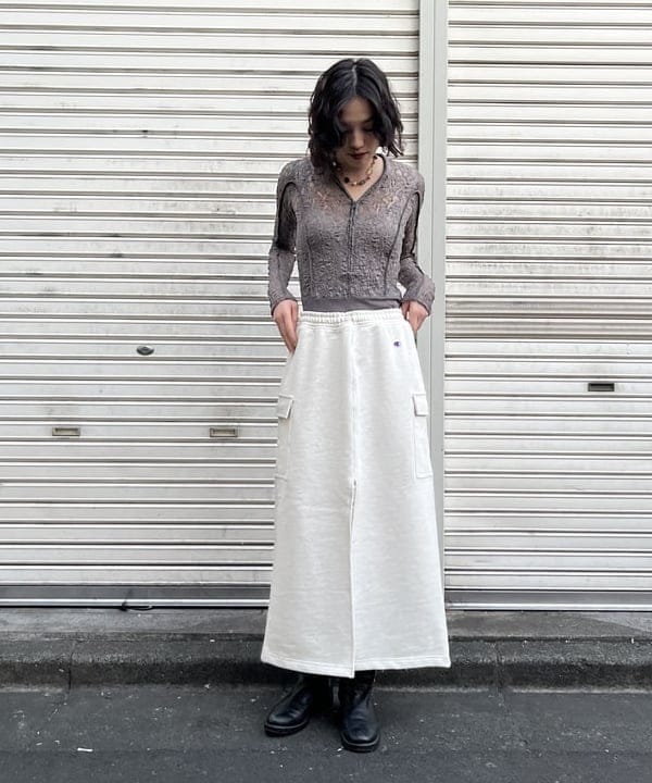 神坂 莉子さんの「BEAMS WOMEN｜【別注】Champion / ロングスカート」を使ったコーディネート