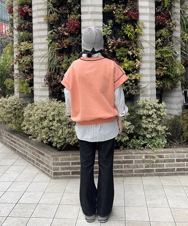 Sakiさんの「BEAMS WOMEN｜ドビー ストライプ ビッグ ボタンダウン シャツ」を使ったコーディネート