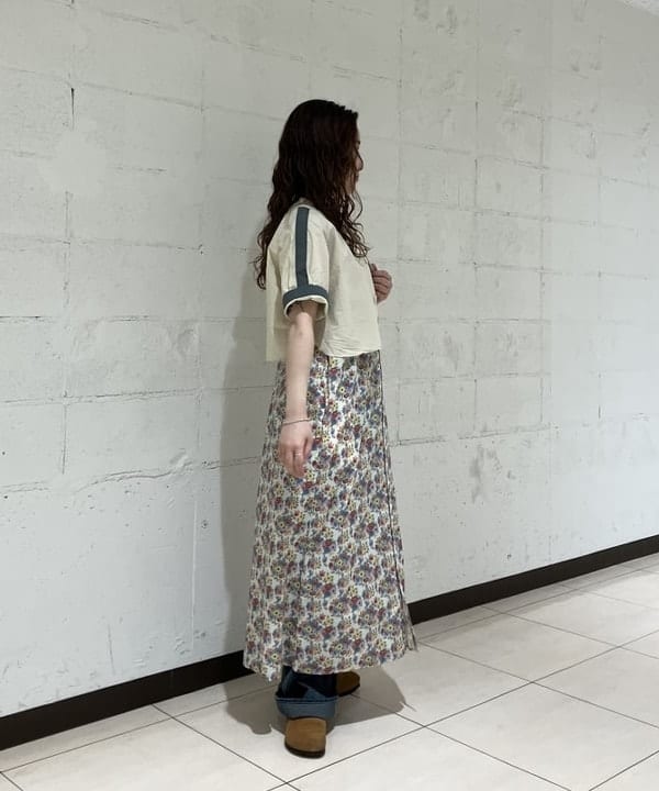 モモさんの「BEAMS WOMEN｜リバティ ベルト ノースリーブ ワンピース」を使ったコーディネート