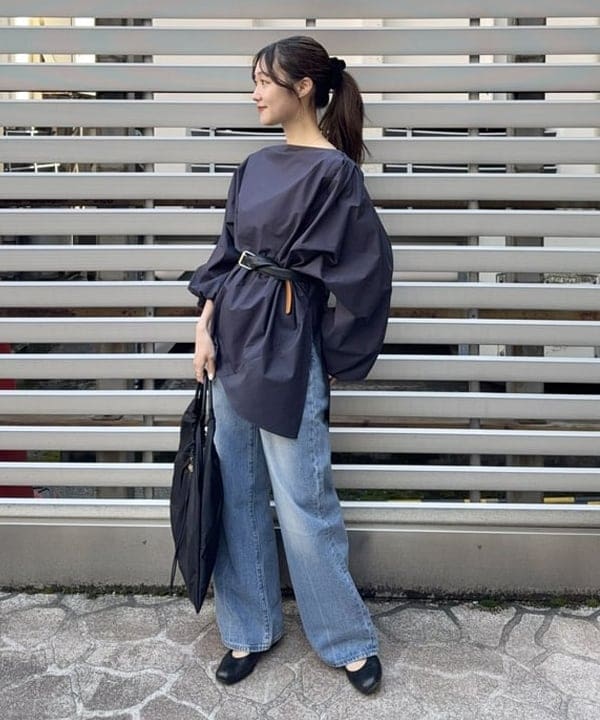 YUIさんの「BEAMS WOMEN｜ギャザー ショルダー ブラウス」を使ったコーディネート