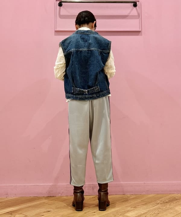 中村 ほのかさんの「BEAMS WOMEN｜【別注】orSlow / デニム カットオフ ベスト」を使ったコーディネート