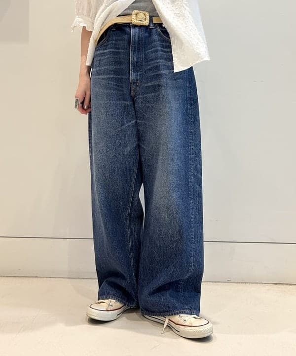 清水 彩乃さんの「BEAMS WOMEN｜ペーパー ライク ベルト」を使ったコーディネート
