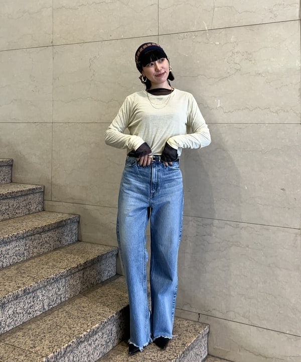 大槻 まひろさんの「BEAMS WOMEN｜シアーコットン ロングスリーブTシャツ」を使ったコーディネート