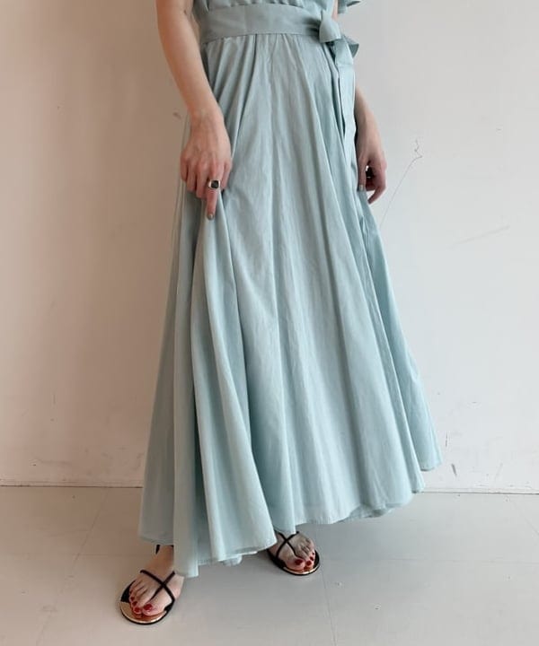 makita mikaさんの「BEAMS WOMEN｜【別注】MARIHA / マドモアゼル ソリッド ワンピース」を使ったコーディネート