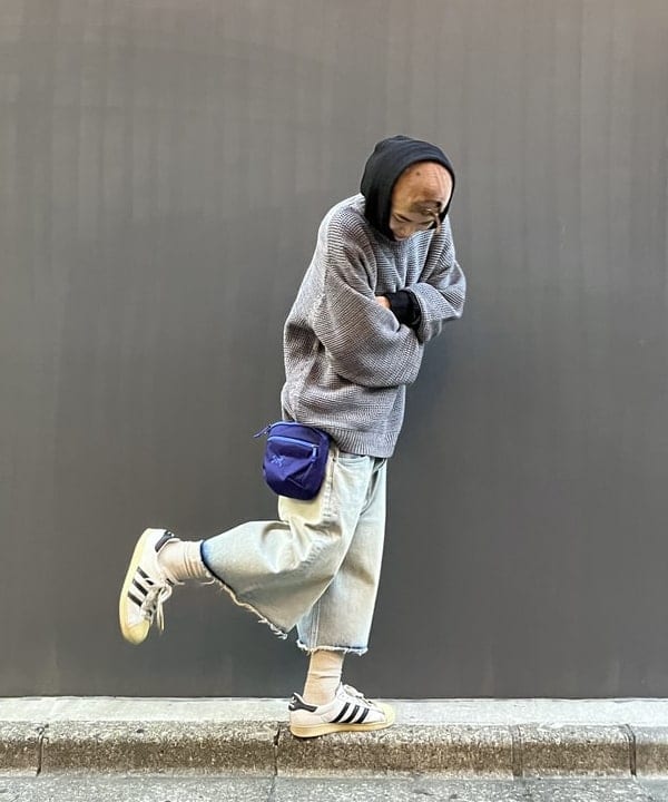 菊田 悠さんの「BEAMS WOMEN｜ヘザー メッシュ クルーネックニット」を使ったコーディネート