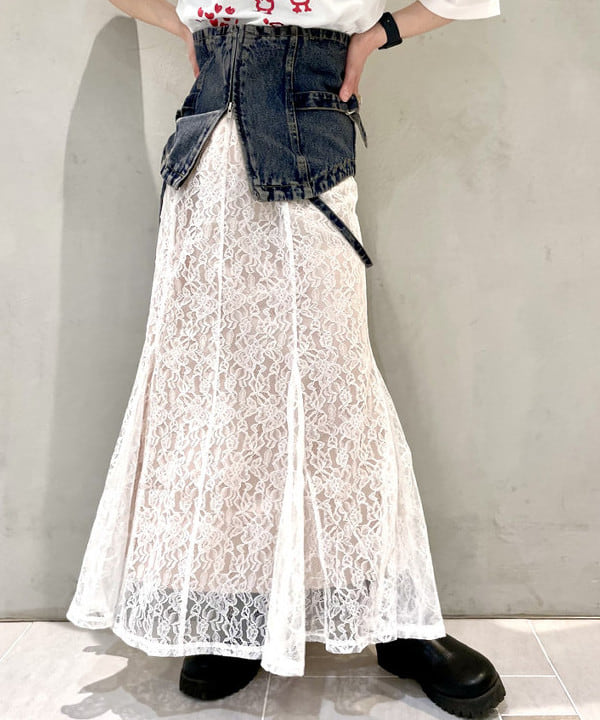 カタヤマ アヤさんの「BEAMS WOMEN｜ストライプ キリカエ トラックジャケット」を使ったコーディネート