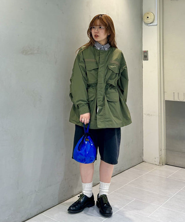 ナツハさんの「BEAMS WOMEN｜【別注】NAPRON / エナメル ミニ ペイシェント バッグ」を使ったコーディネート