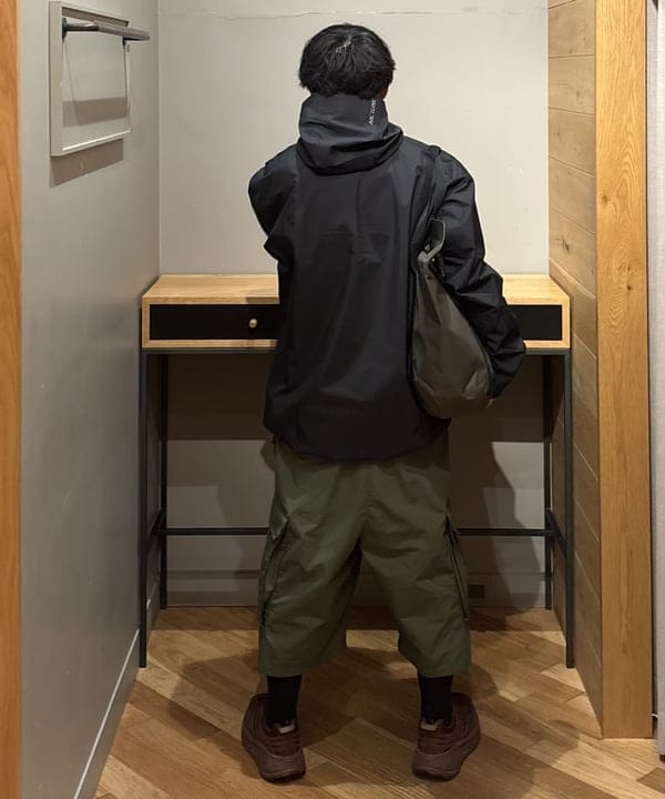 三宅 康平さんの「BEAMS WOMEN｜ARC'TERYX / Beta Jacket」を使ったコーディネート
