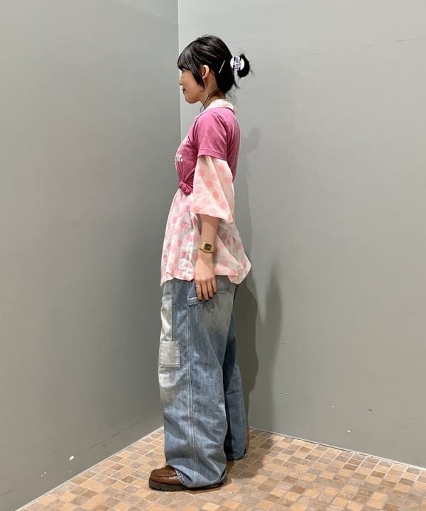 小原 もこさんの「BEAMS WOMEN｜【別注】Lee / ダメージ & リペア ペインター パンツ」を使ったコーディネート