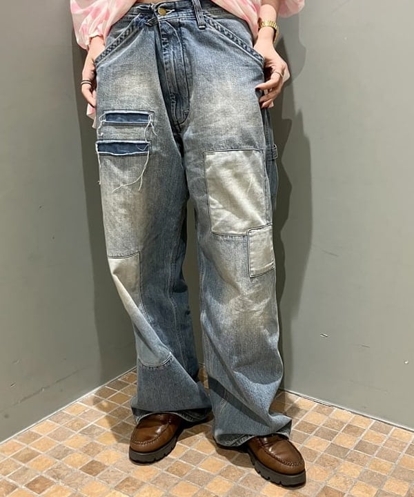 小原 もこさんの「BEAMS WOMEN｜【別注】Lee / ダメージ & リペア ペインター パンツ」を使ったコーディネート