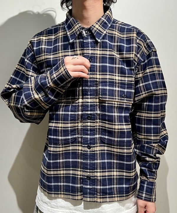 関澤 佑樹さんの「BEAMS WOMEN｜ショートチェックシャツ」を使ったコーディネート