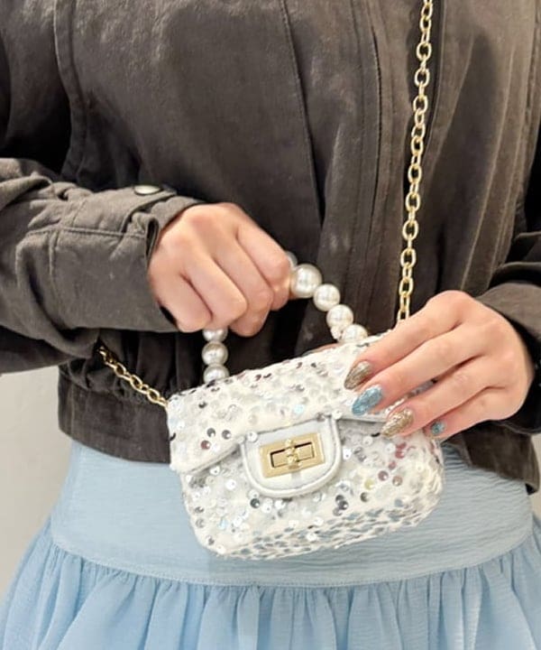 りかちょび/岸本梨佳さんの「BEAMS WOMEN｜ボーイ マリン レース パンツ」を使ったコーディネート