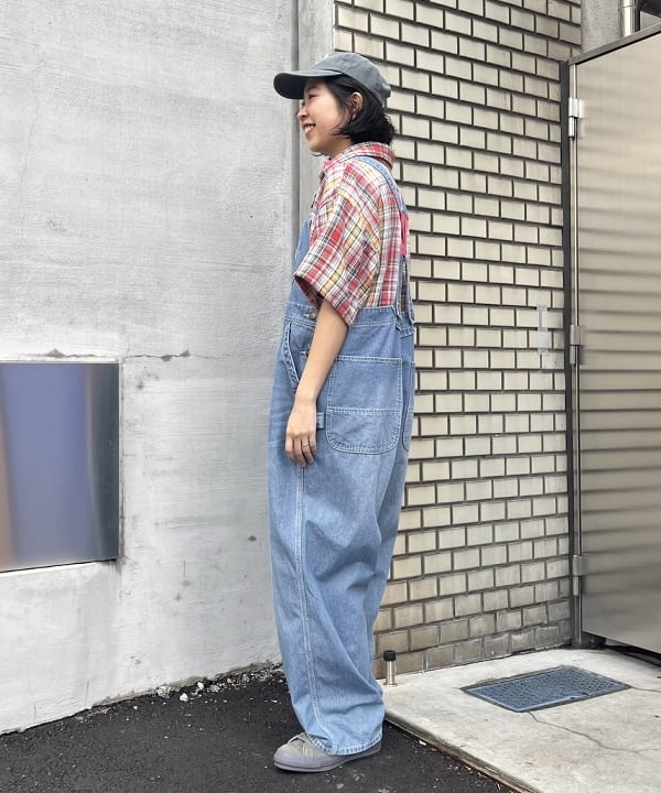 ミナミマリコさんの「BEAMS WOMEN｜【別注】BIGMAC / デニム オーバーオール 25SS」を使ったコーディネート