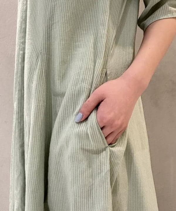 坂本 涼花さんの「BEAMS WOMEN｜les bon bon / ヴィクトリア モデレート ネックレス イエローゴールド」を使ったコーディネート