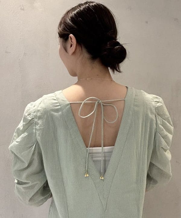 坂本 涼花さんの「BEAMS WOMEN｜les bon bon / ヴィクトリア モデレート ネックレス イエローゴールド」を使ったコーディネート