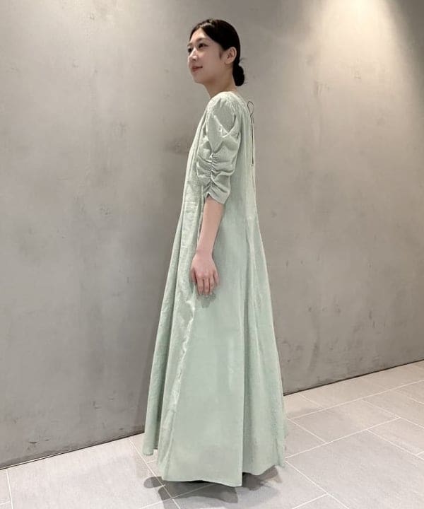 坂本 涼花さんの「BEAMS WOMEN｜les bon bon / ヴィクトリア モデレート ネックレス イエローゴールド」を使ったコーディネート