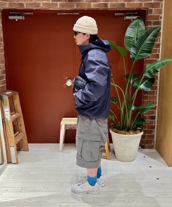 新里 京介さんの「BEAMS WOMEN｜ARC'TERYX / Beta Jacket」を使ったコーディネート