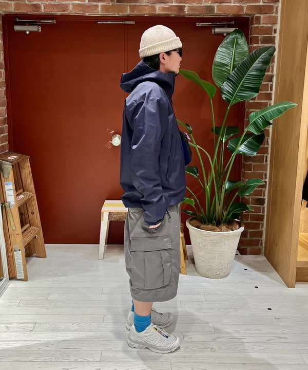 新里 京介さんの「BEAMS WOMEN｜ARC'TERYX / Beta Jacket」を使ったコーディネート