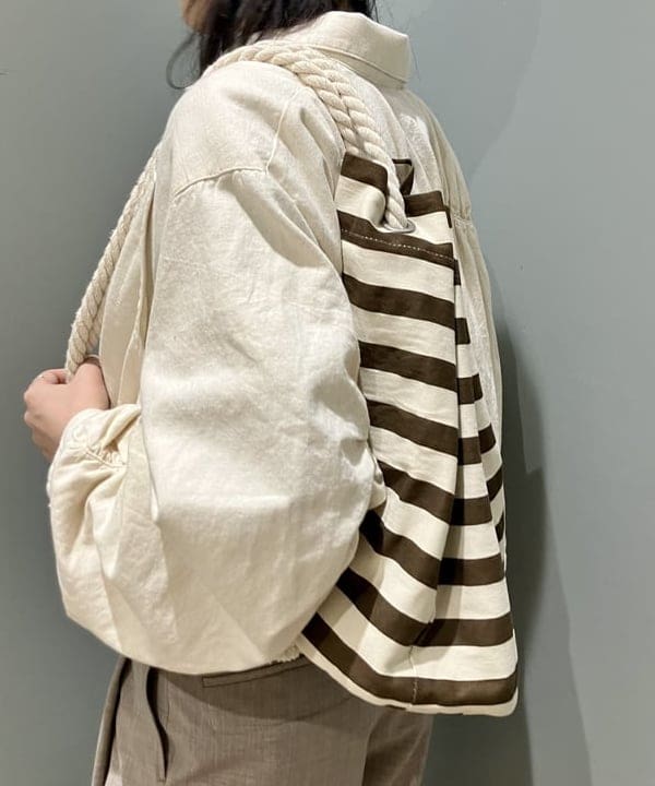 小原 もこさんの「BEAMS WOMEN｜マリン バッグ」を使ったコーディネート