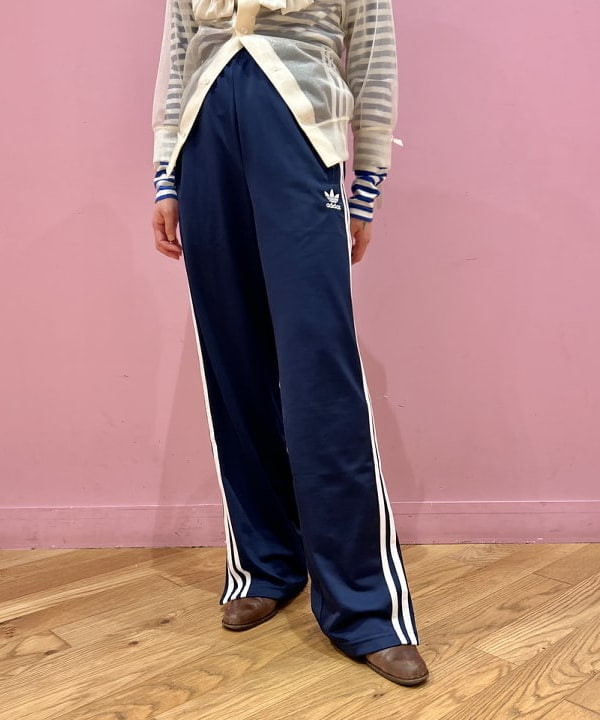 中村 ほのかさんの「BEAMS WOMEN｜adidas / アディカラー クラシックス ファイヤーバード トラックパンツ」を使ったコーディネート
