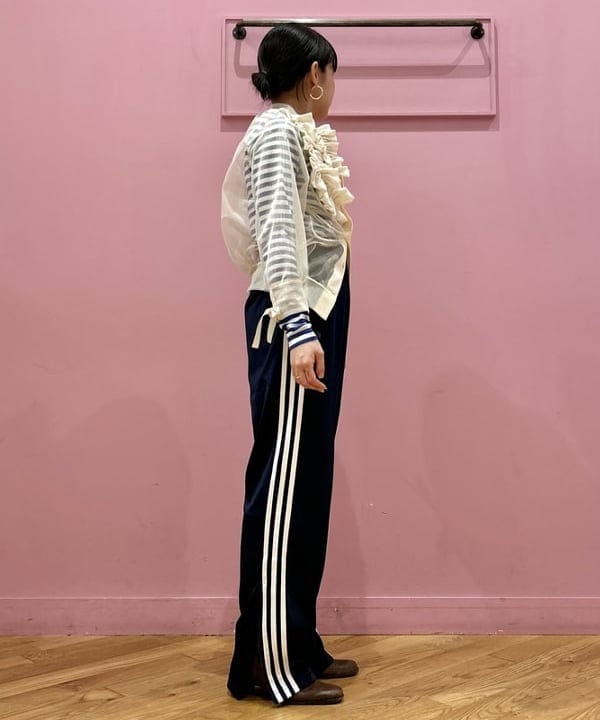 中村 ほのかさんの「BEAMS WOMEN｜adidas / アディカラー クラシックス ファイヤーバード トラックパンツ」を使ったコーディネート
