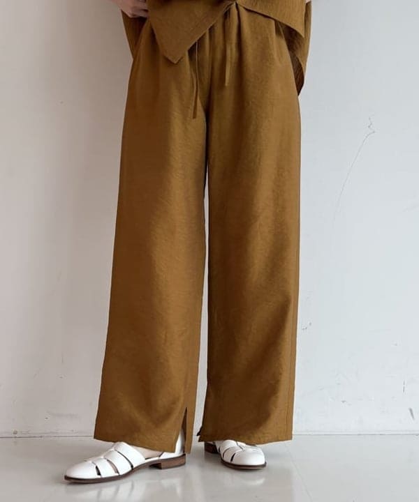 makita mikaさんの「BEAMS WOMEN｜レーヨン リネン ギャザーブラウス」を使ったコーディネート