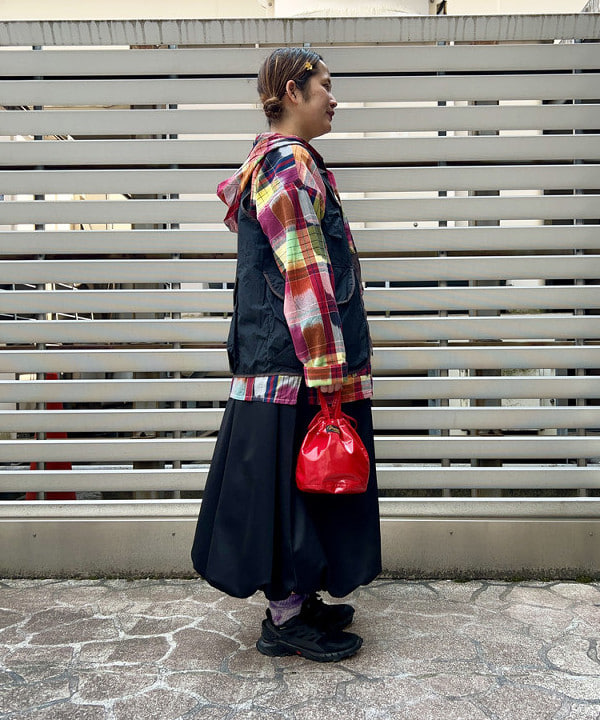 Kyooka Sayakaさんの「BEAMS WOMEN｜【別注】NAPRON / エナメル ミニ ペイシェント バッグ」を使ったコーディネート