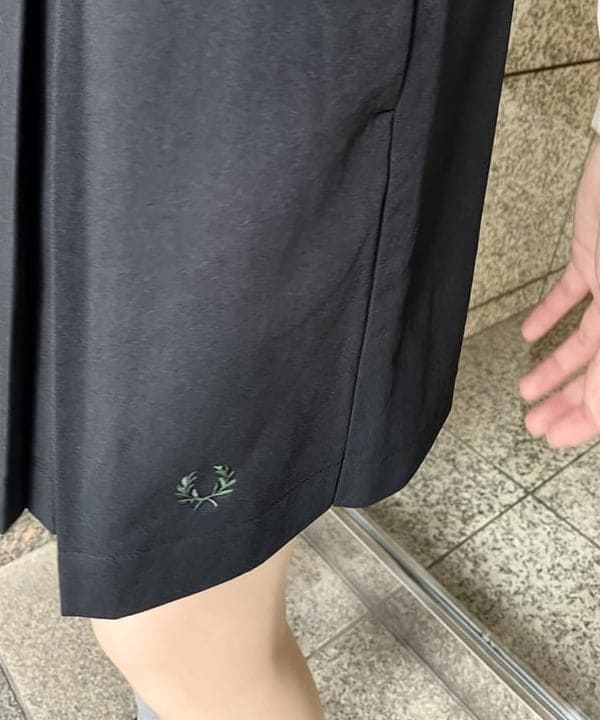 加歩さんの「BEAMS WOMEN｜【別注】FRED PERRY / Pleated Shorts」を使ったコーディネート