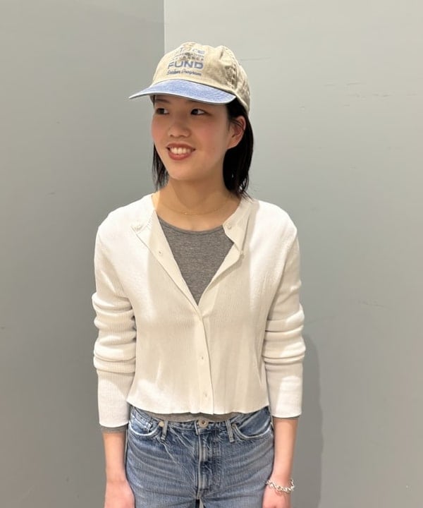 吉田 花さんの「BEAMS WOMEN｜18G リブ クルーネック カーディガン」を使ったコーディネート