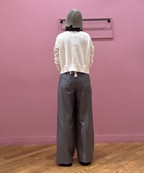 リズさんの「BEAMS WOMEN｜ELINA LEBESSI / MINI TIED SMOKED TOP」を使ったコーディネート