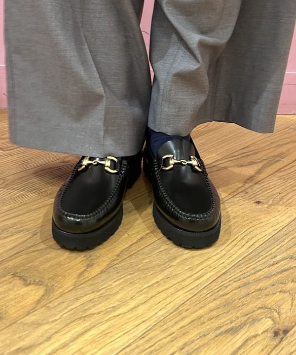 リズさんの「BEAMS WOMEN｜ELINA LEBESSI / MINI TIED SMOKED TOP」を使ったコーディネート