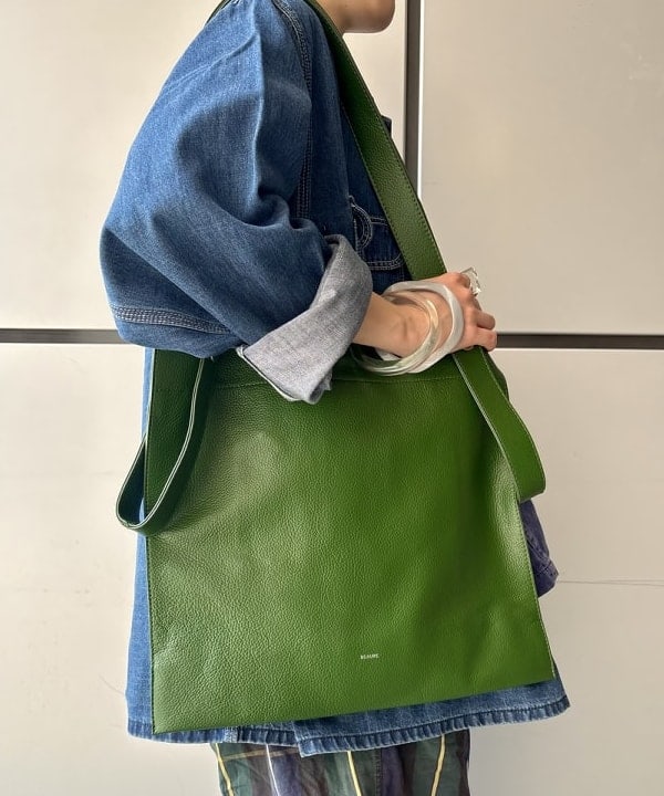 みりさんの「BEAURE &times; Ray BEAMS / 別注 2WAY バッグ」を使ったコーディネート