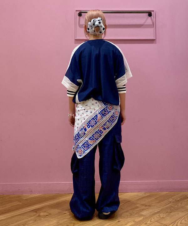 榎本 葵さんの「BEAMS WOMEN｜【別注】BINDU / マリン スカーフ」を使ったコーディネート