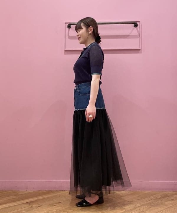 田中 里実さんの「BEAMS WOMEN｜【別注】FRED PERRY / RIB KNITTED SHIRT」を使ったコーディネート