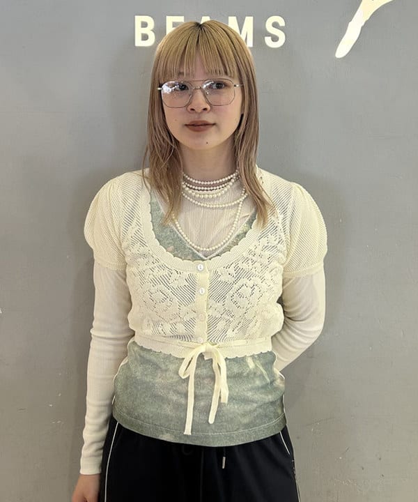 ナカノ アイさんの「BEAMS WOMEN｜ストライプ キリカエ トラックパンツ」を使ったコーディネート