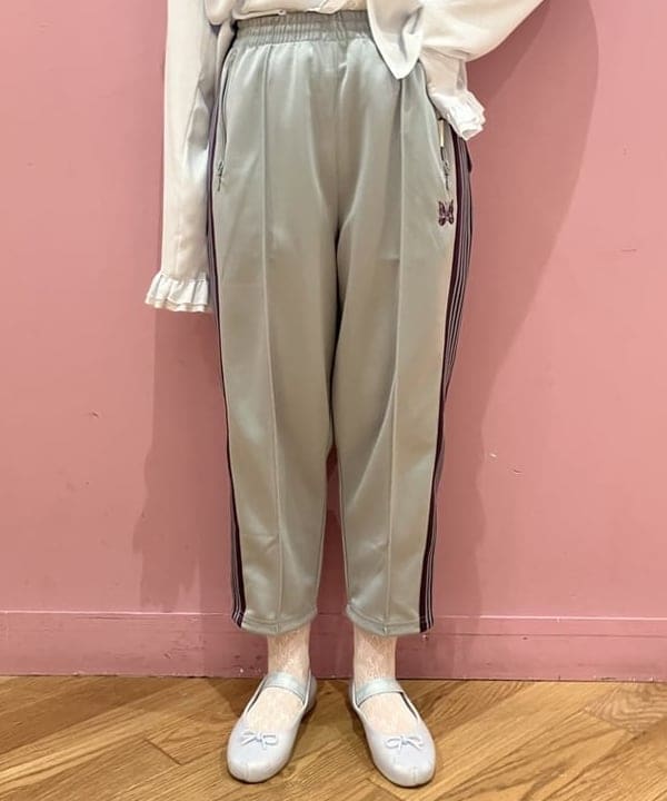 晶さんの「BEAMS WOMEN｜maturely / アムンゼン ラッフル ブラウス」を使ったコーディネート