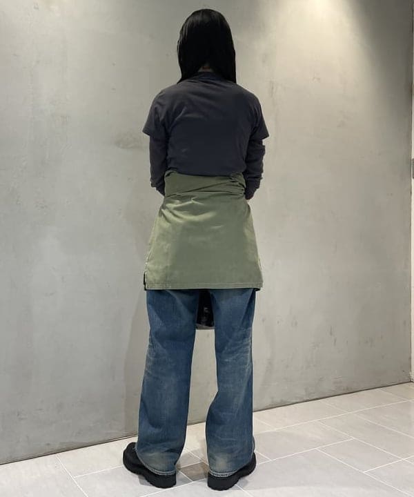 津藤 理佐子さんの「BEAMS WOMEN｜【別注】BUZZ RICKSON’s / USED USARMY PANTS」を使ったコーディネート