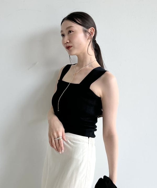 隈元 楓さんの「BEAMS WOMEN｜【別注】スタイリスト佐藤佳菜子 × SLOANE / ミラノ リブ タンクトップ」を使ったコーディネート