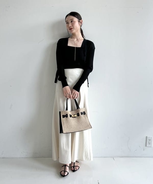 隈元 楓さんの「BEAMS WOMEN｜【別注】スタイリスト佐藤佳菜子 × SLOANE / ミラノ リブ タンクトップ」を使ったコーディネート
