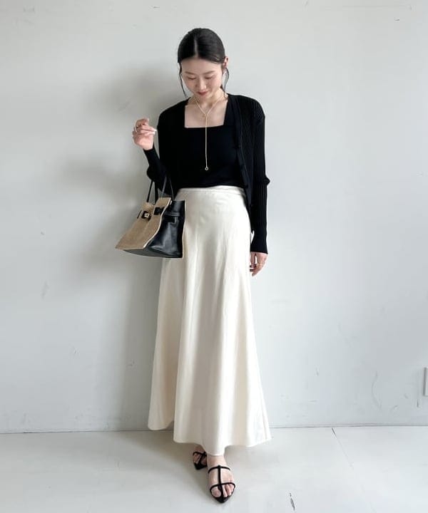 隈元 楓さんの「BEAMS WOMEN｜【別注】スタイリスト佐藤佳菜子 × SLOANE / ミラノ リブ タンクトップ」を使ったコーディネート