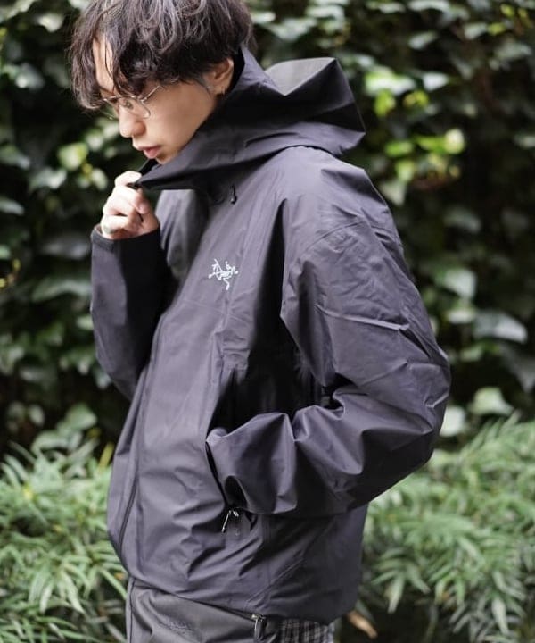 SUDOさんの「BEAMS WOMEN｜ARC&rsquo;TERYX / Beta SL Jacket」を使ったコーディネート