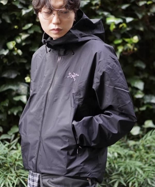 SUDOさんの「BEAMS WOMEN｜ARC&rsquo;TERYX / Beta SL Jacket」を使ったコーディネート