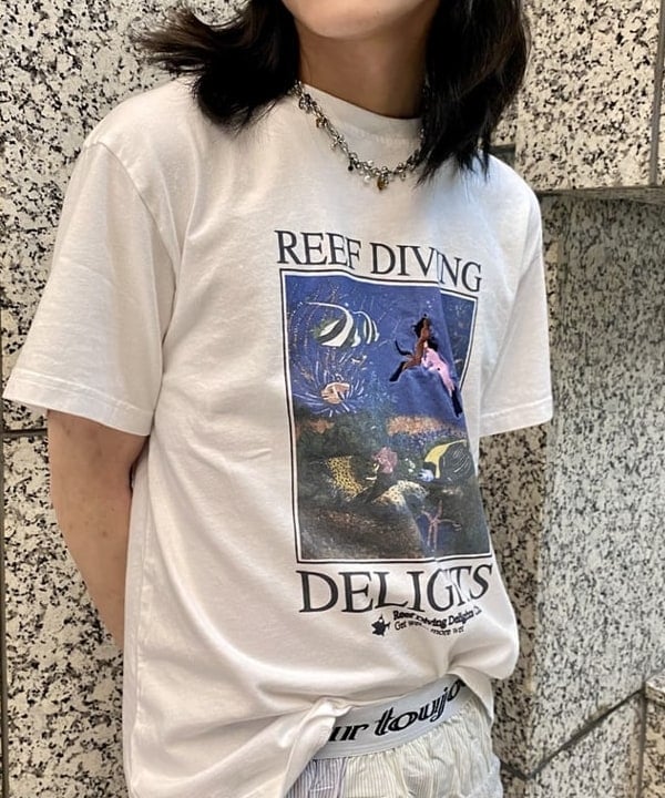 はるひむさんの「BEAMS WOMEN｜【別注】Champion / リバースウィーブ(R) ミリタリー パンツ」を使ったコーディネート