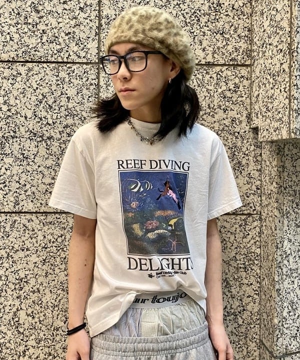 はるひむさんの「BEAMS WOMEN｜【別注】Champion / リバースウィーブ(R) ミリタリー パンツ」を使ったコーディネート