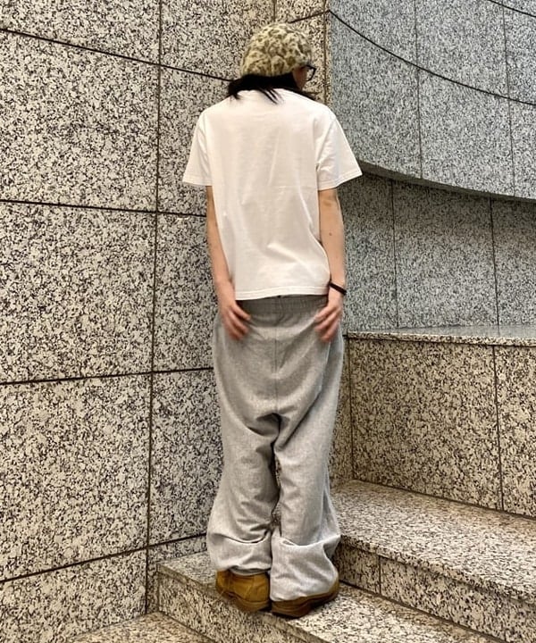 はるひむさんの「BEAMS WOMEN｜【別注】Champion / リバースウィーブ(R) ミリタリー パンツ」を使ったコーディネート