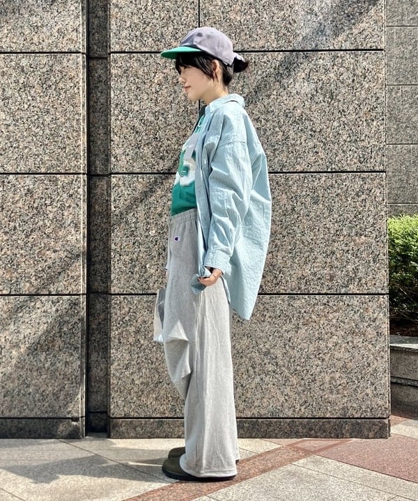小原 もこさんの「BEAMS WOMEN｜【別注】INFIELDER DESIGN MLB ロゴ YYB トートバッグ」を使ったコーディネート
