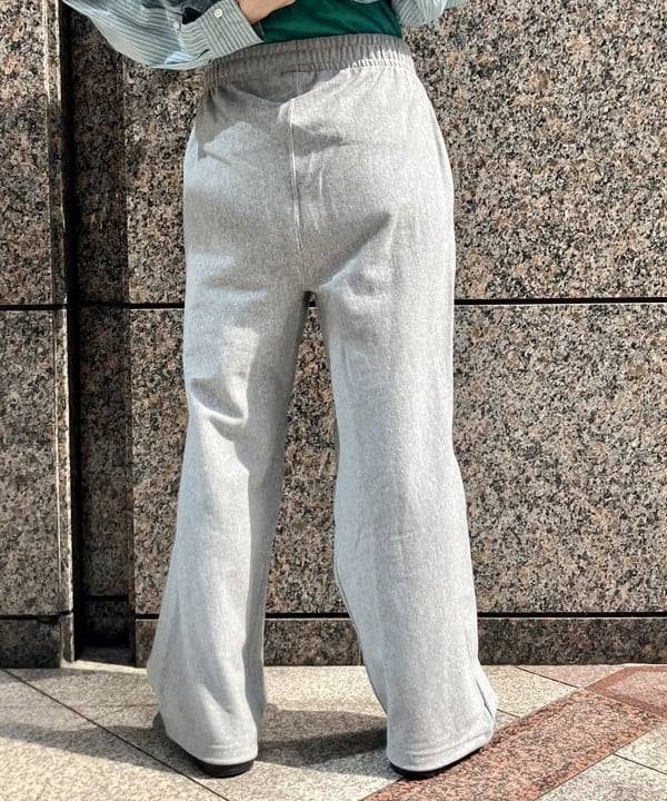 小原 もこさんの「BEAMS WOMEN｜【別注】INFIELDER DESIGN MLB ロゴ YYB トートバッグ」を使ったコーディネート