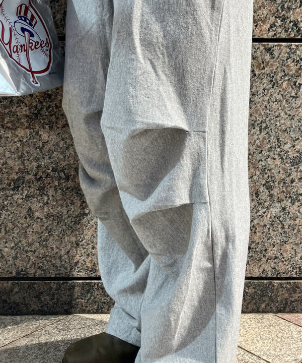 小原 もこさんの「BEAMS WOMEN｜【別注】INFIELDER DESIGN MLB ロゴ YYB トートバッグ」を使ったコーディネート