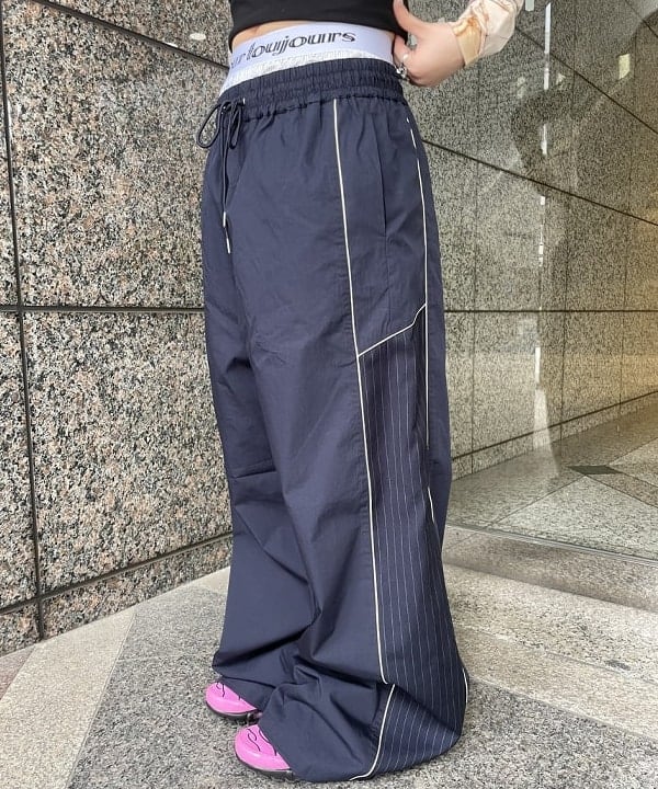 まゆちゃんさんの「BEAMS WOMEN｜ストライプ キリカエ トラックパンツ」を使ったコーディネート